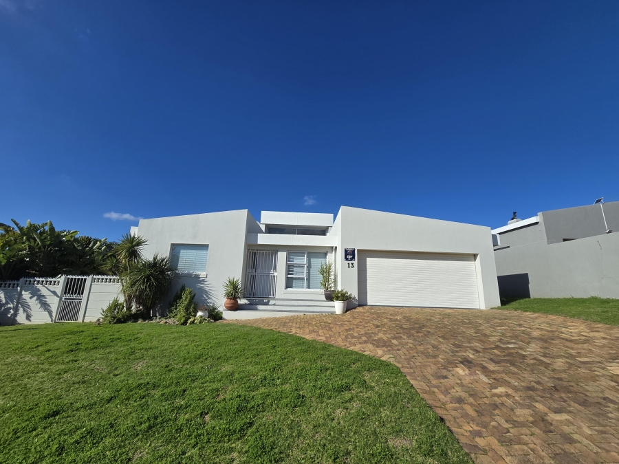 To Let 3 Bedroom Property for Rent in Protea Valley Western Cape